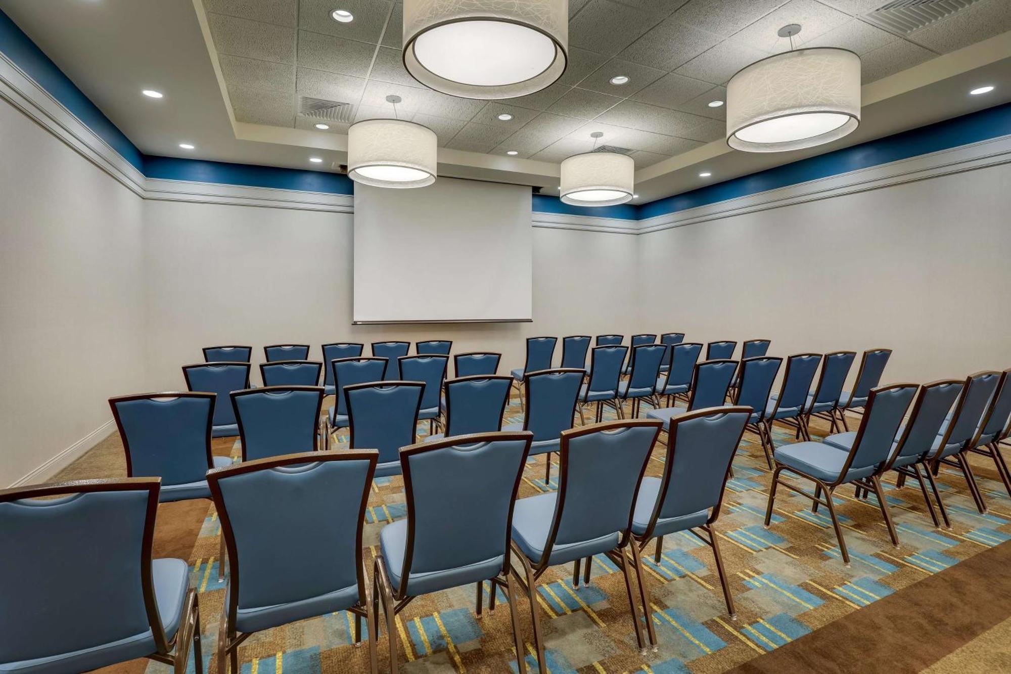 Drury Inn & Suites Grand Rapids Cascade エクステリア 写真