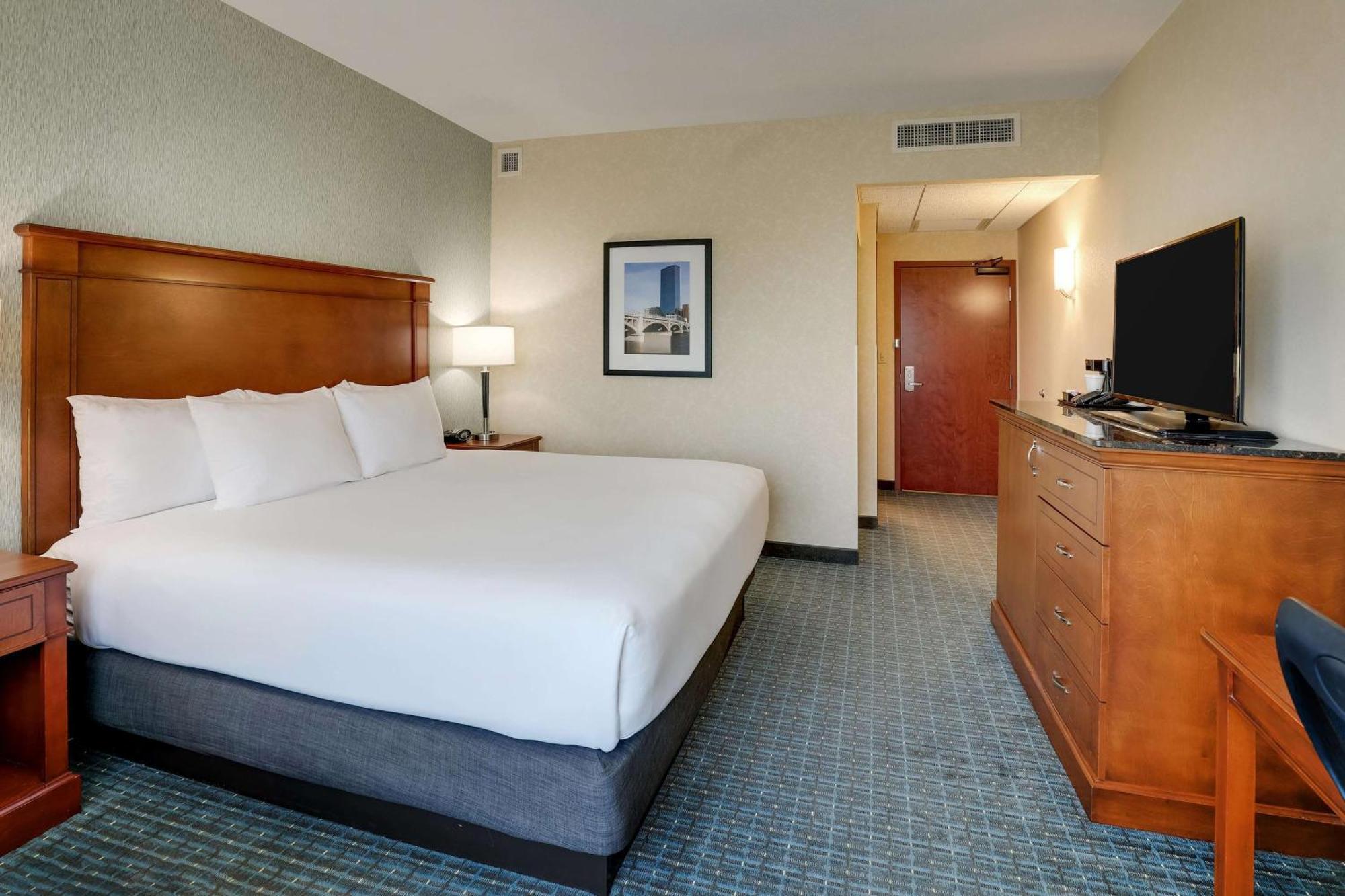 Drury Inn & Suites Grand Rapids Cascade エクステリア 写真