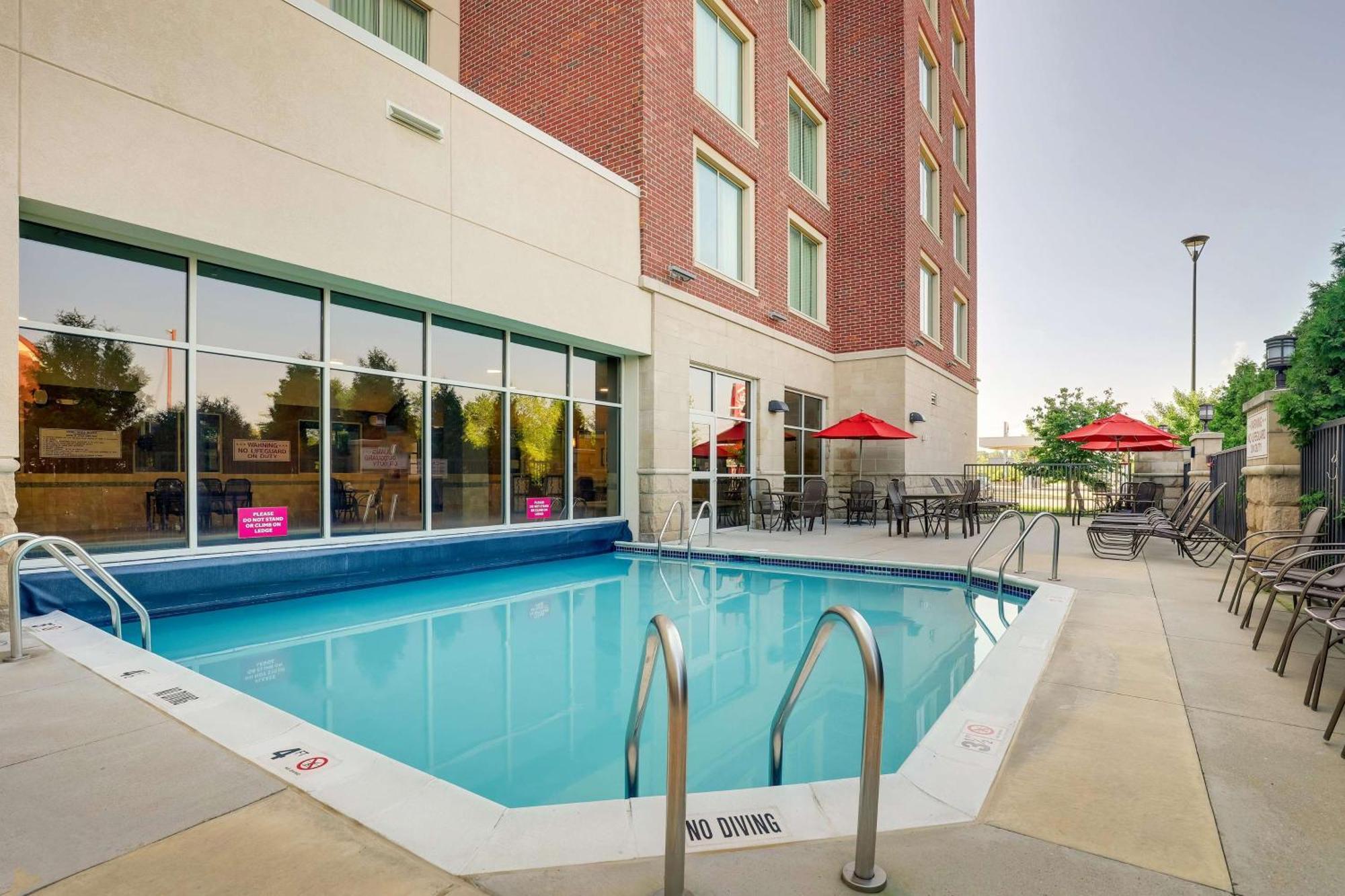 Drury Inn & Suites Grand Rapids Cascade エクステリア 写真