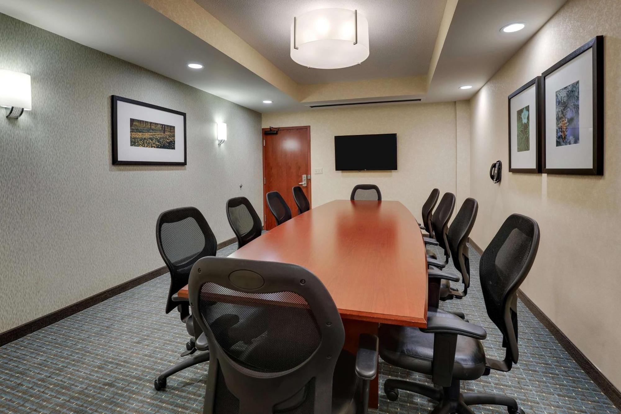 Drury Inn & Suites Grand Rapids Cascade エクステリア 写真