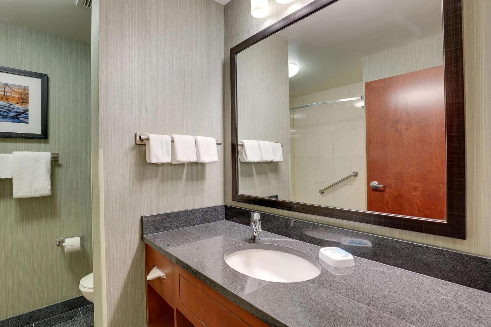 Drury Inn & Suites Grand Rapids Cascade エクステリア 写真