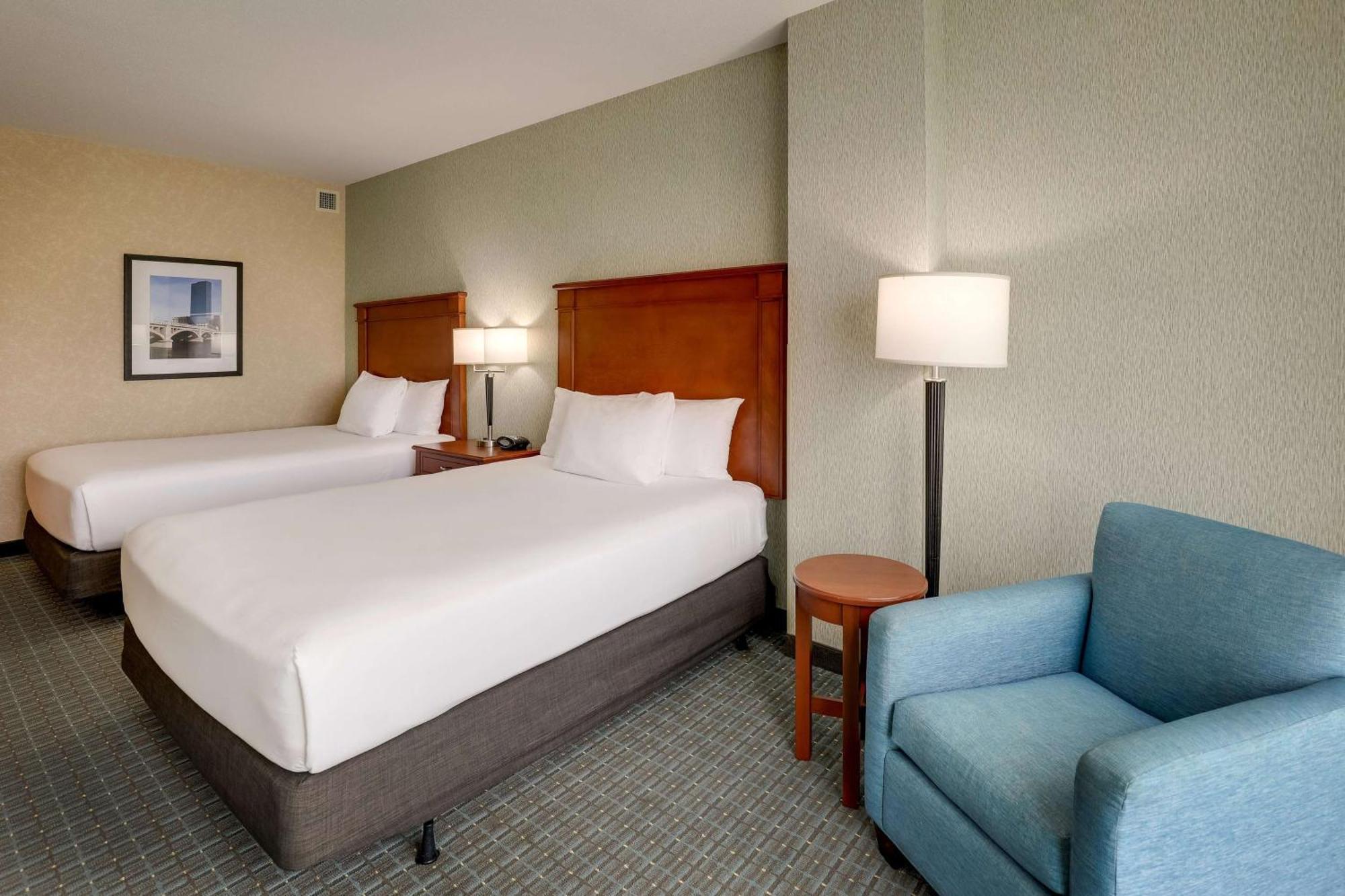 Drury Inn & Suites Grand Rapids Cascade エクステリア 写真
