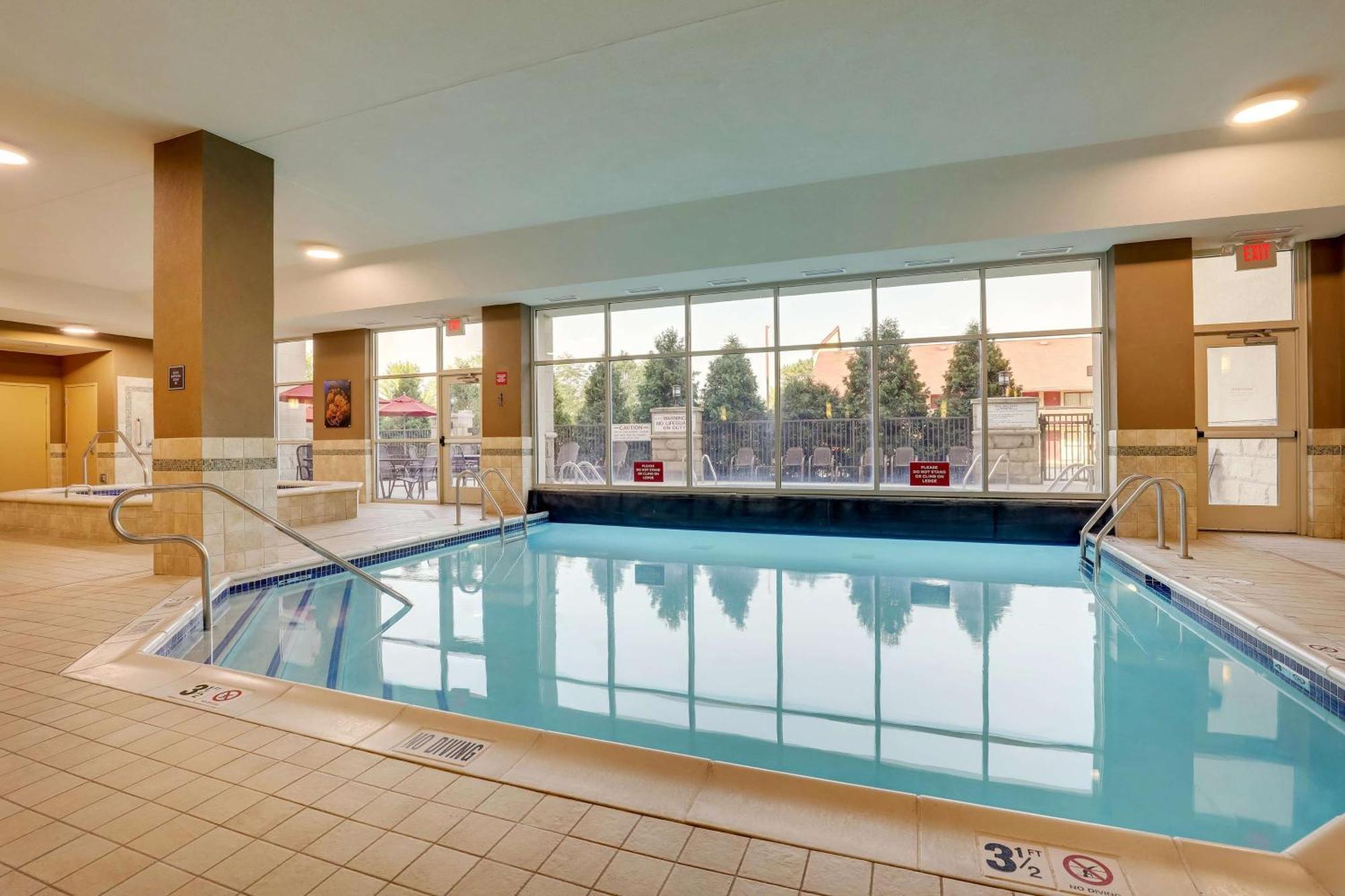 Drury Inn & Suites Grand Rapids Cascade エクステリア 写真