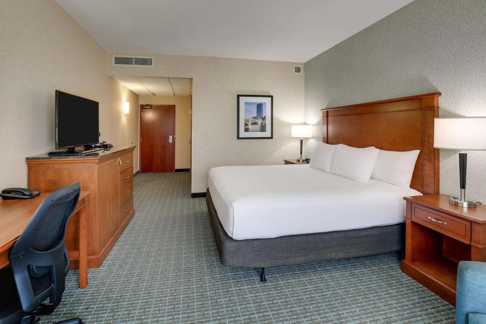 Drury Inn & Suites Grand Rapids Cascade エクステリア 写真