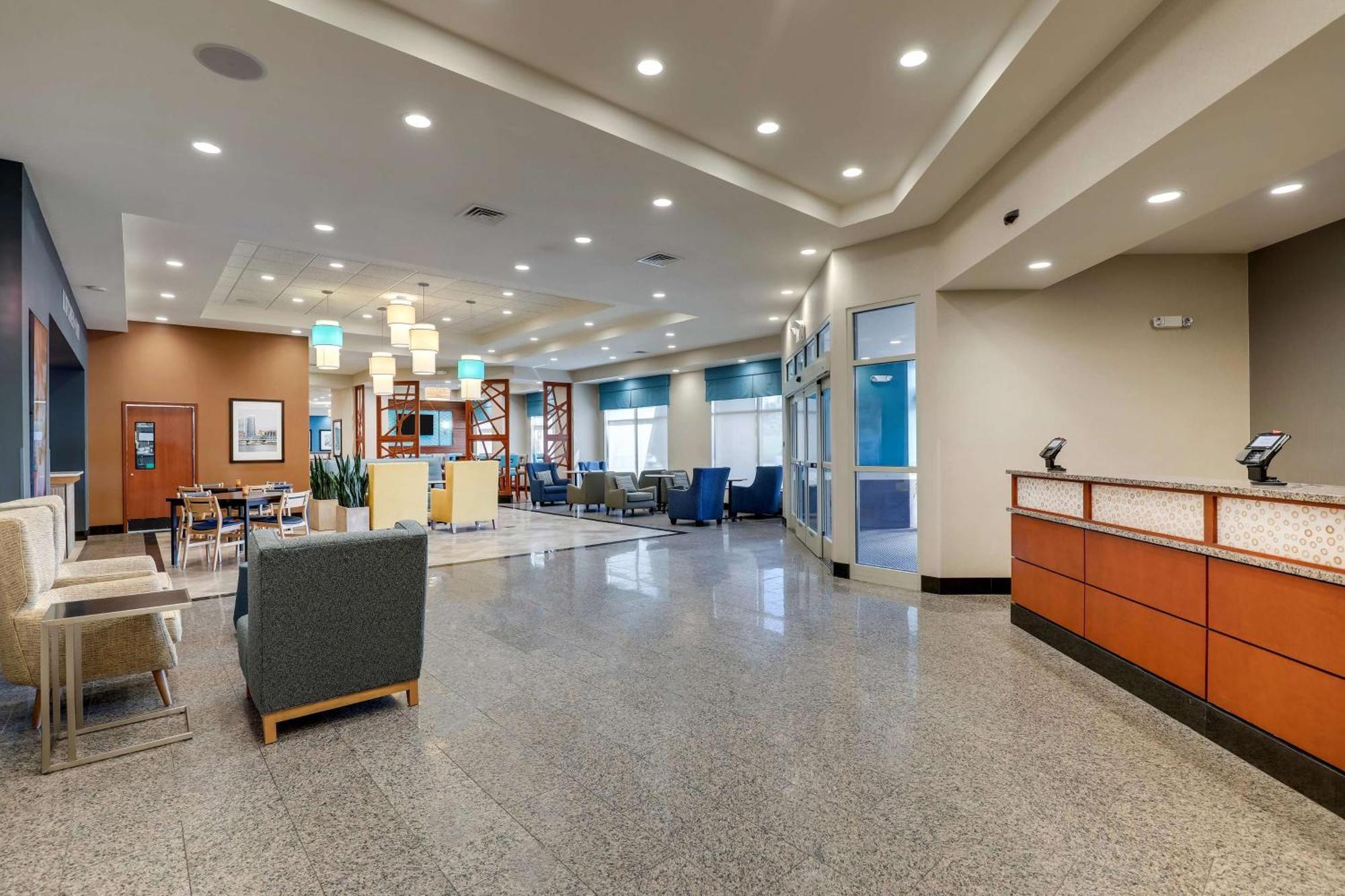 Drury Inn & Suites Grand Rapids Cascade エクステリア 写真
