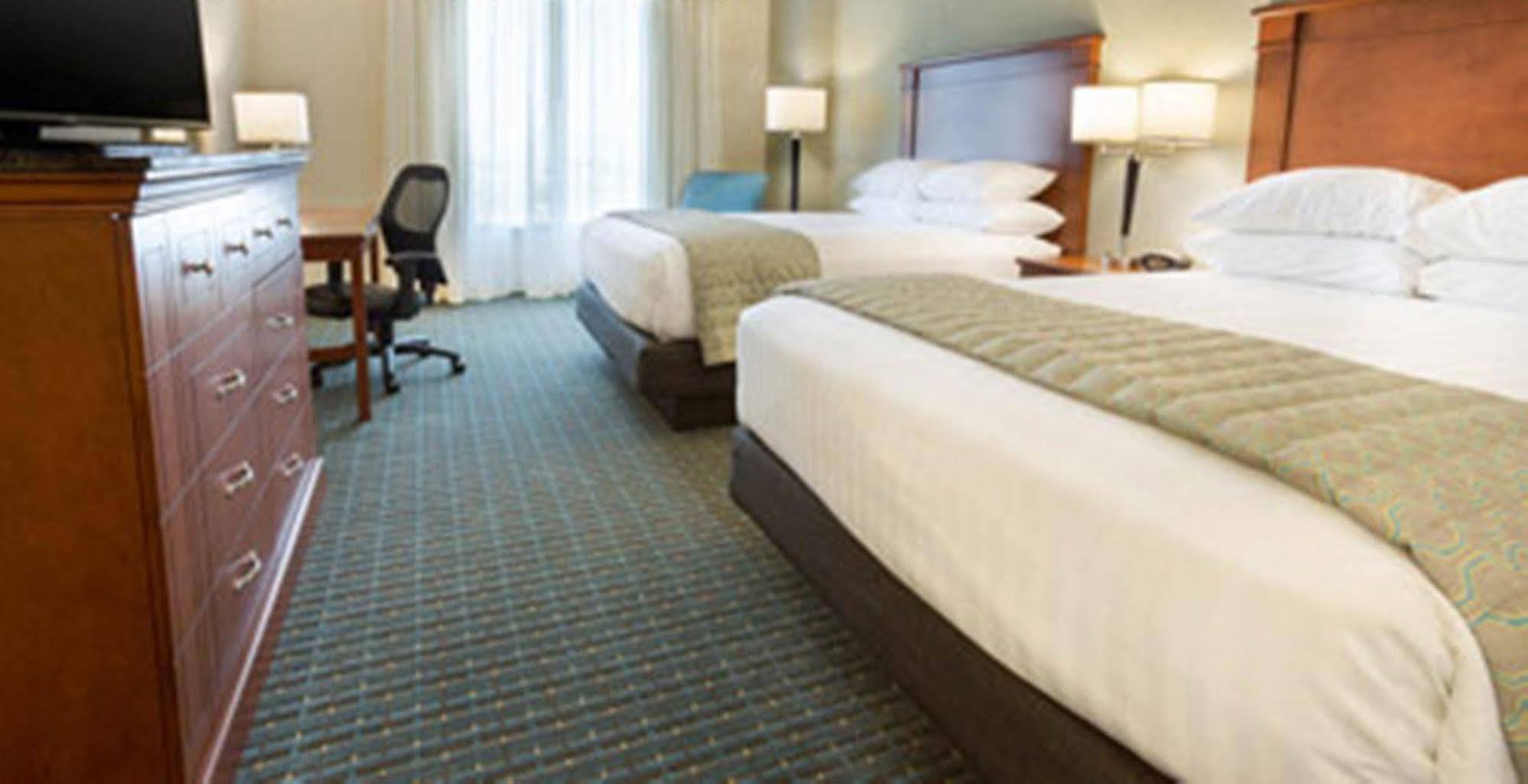 Drury Inn & Suites Grand Rapids Cascade エクステリア 写真